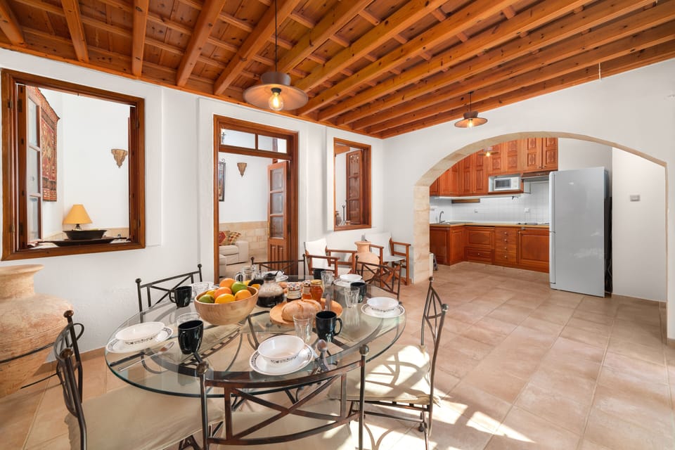 Villa Valasia Kitchen and Dining Area
