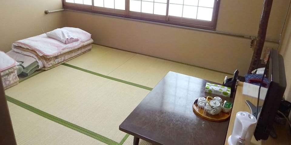 Japanese Style 6 Tatami-mat Room, Shared Bathroom | Soundproofing, free WiFi, bed sheets