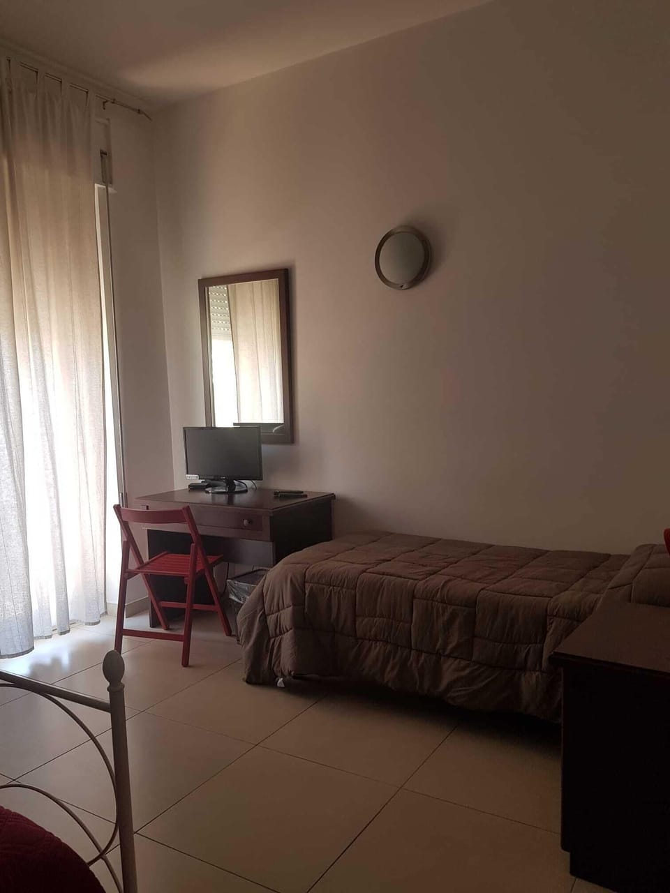 Triple Room, Multiple Beds, Non Smoking | Down comforters, desk, laptop workspace, free WiFi