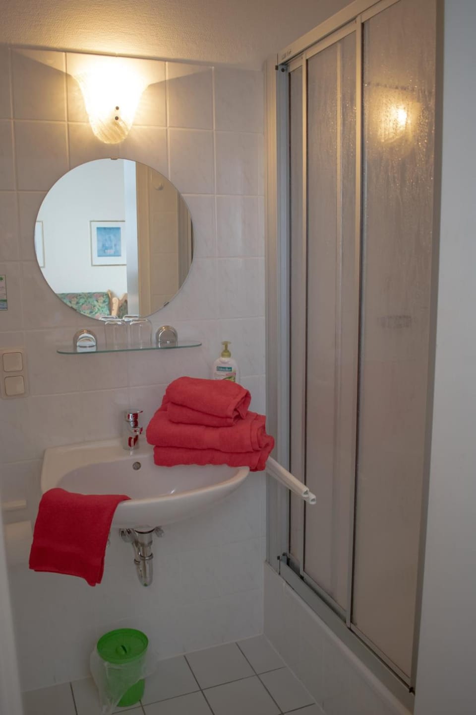 Shower, free toiletries, hair dryer, towels