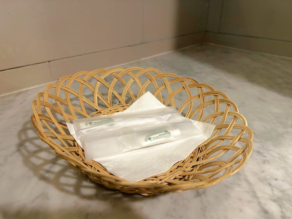 Studio Suite | Bathroom amenities | Slippers, bidet, towels