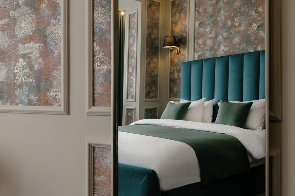 Superior Room, 1 King Bed | In-room safe, desk, laptop workspace, iron/ironing board