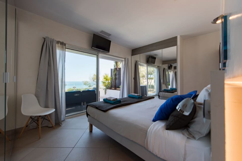 Family Room, Sea View (Parel) | In-room safe, individually decorated, individually furnished