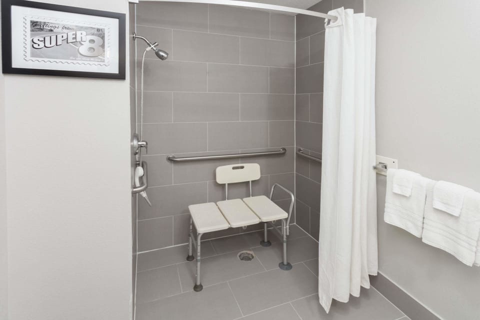 Double Room, Accessible | Bathroom | Free toiletries, hair dryer, towels