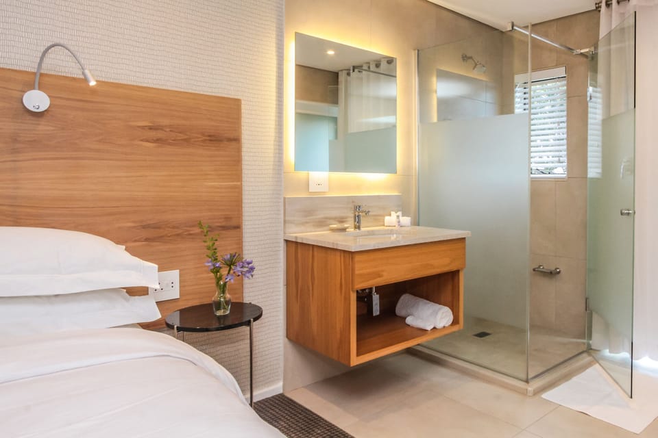 Standard Double or Twin Room, Balcony, Ocean View (Room 3) | Bathroom | Designer toiletries, hair dryer, towels