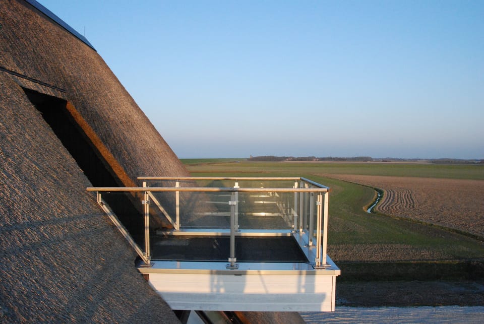 Balcony on the land side