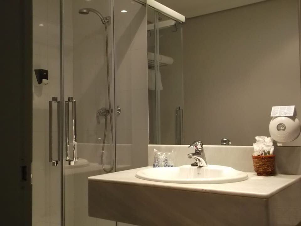 Free toiletries, hair dryer, towels, soap