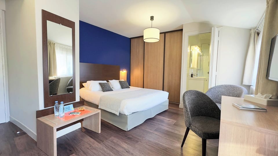 Comfort Double or Twin Room | Desk, free WiFi