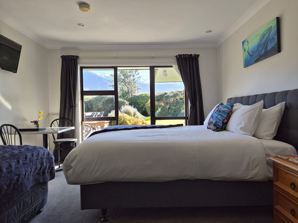 Triple Room (Room 2) | Premium bedding, down comforters, blackout drapes