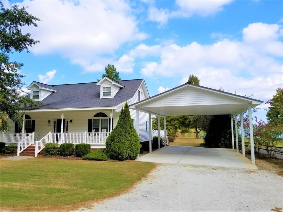 Carport and side access to house