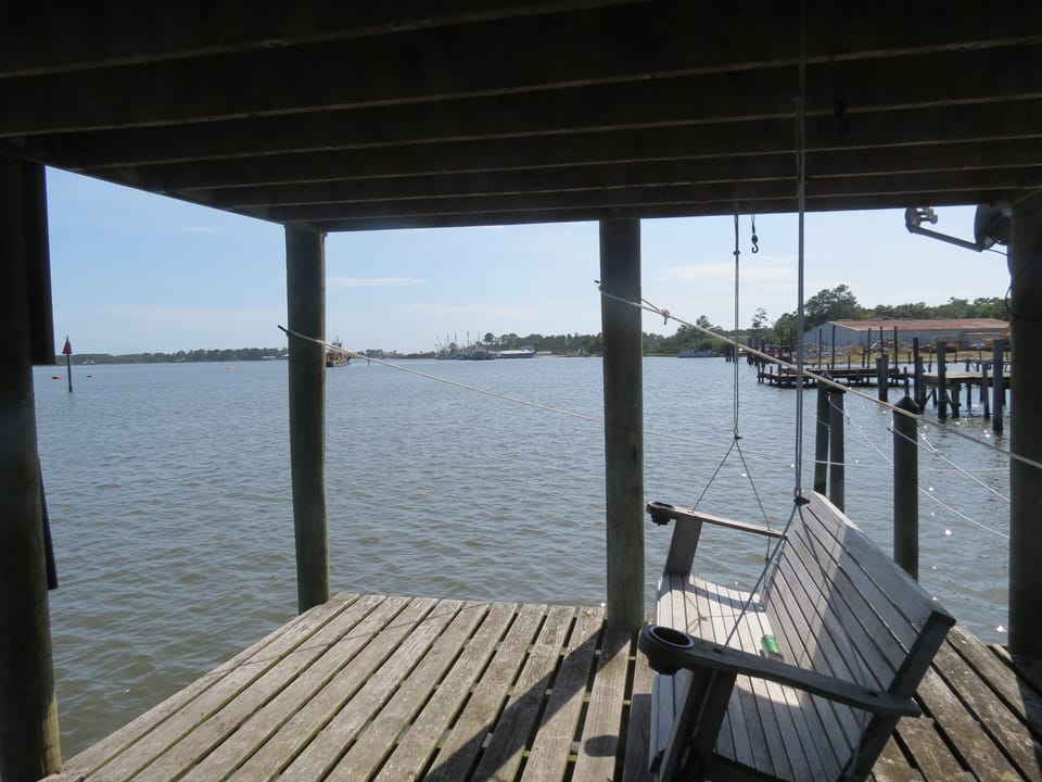 Keep on swinging from the dock, Mobile Bay is just around the river bend