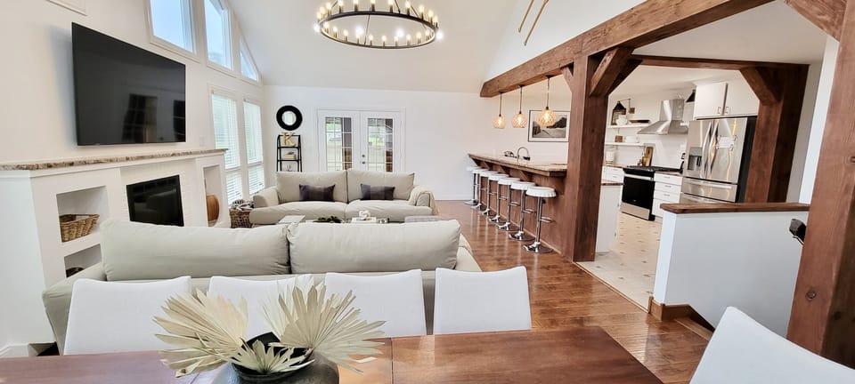 Main living & entertaining area