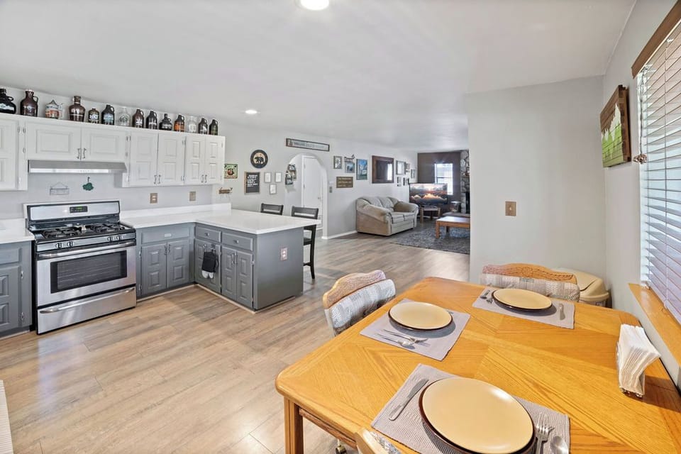 Kitchen/Dining