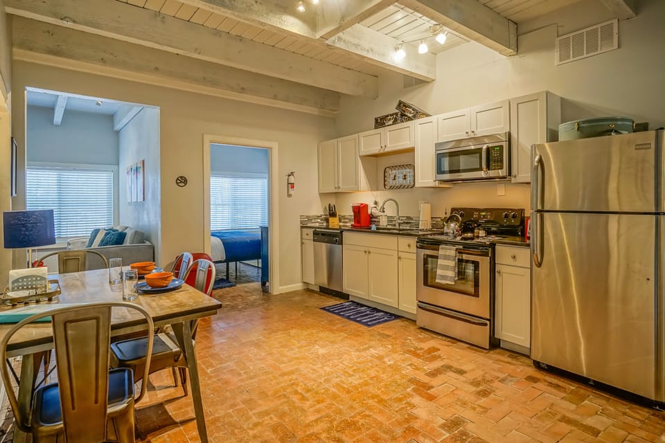 STocked kitchen