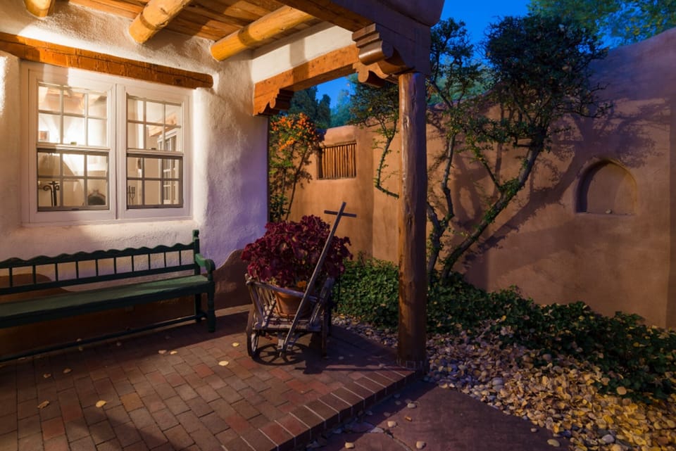 Courtyard Entry