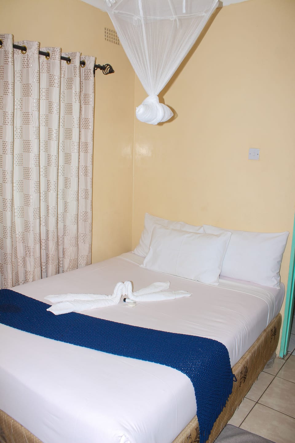 In-room safe, desk, free WiFi, bed sheets