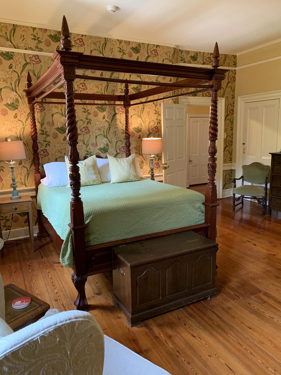 Traditional Room, 1 Queen Bed, Ensuite, Garden View | Premium bedding, iron/ironing board, free WiFi, bed sheets