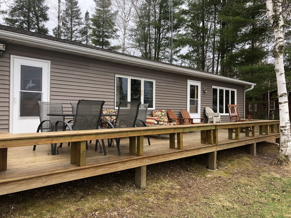 Deck/ Lake side of house
