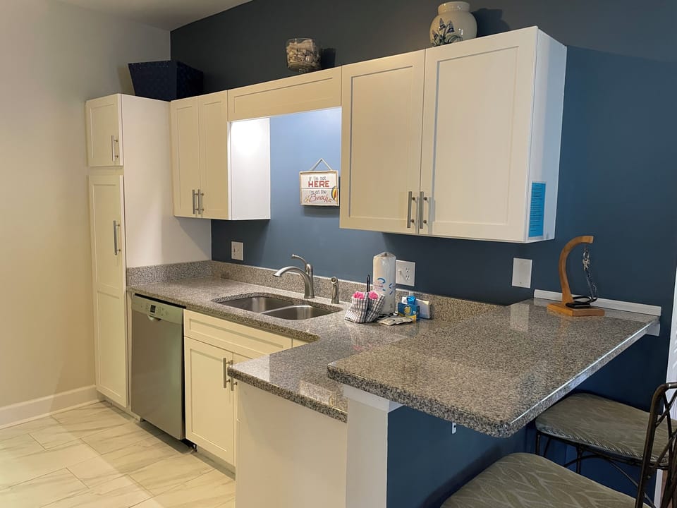 Kitchen - right side