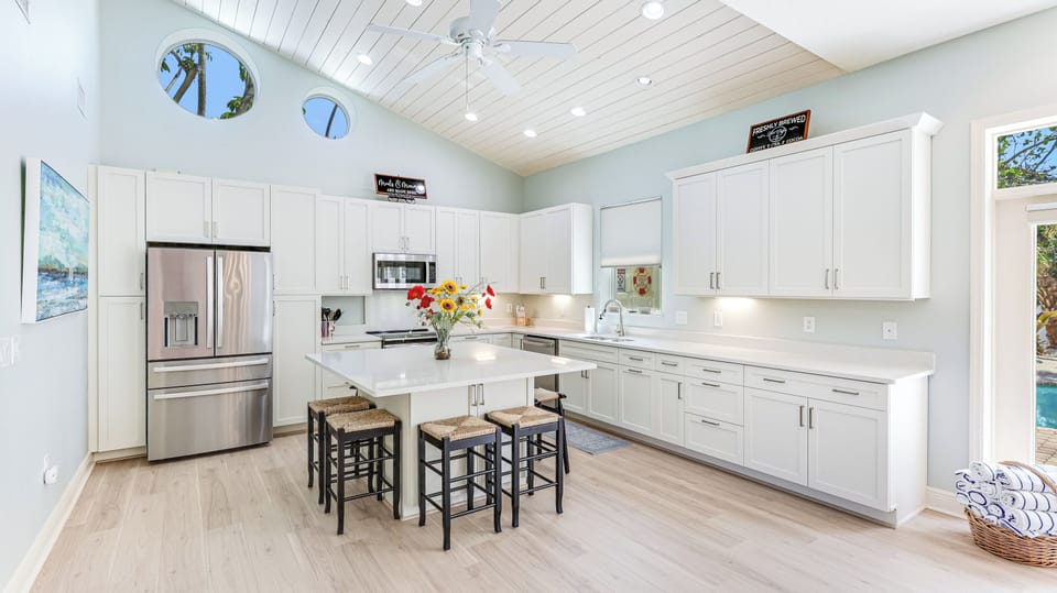Eat in kitchen