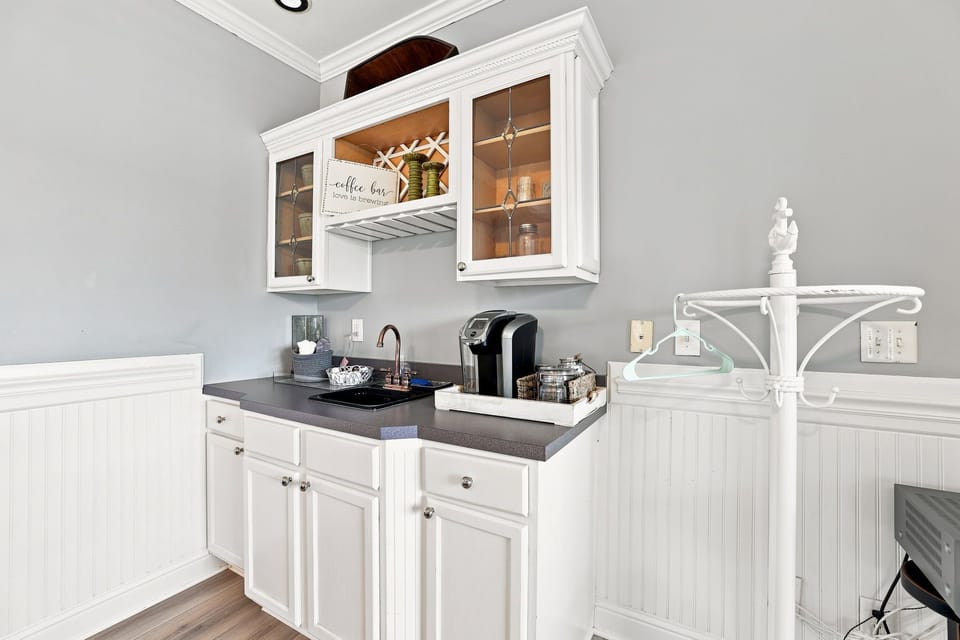 King bedroom coffee station 