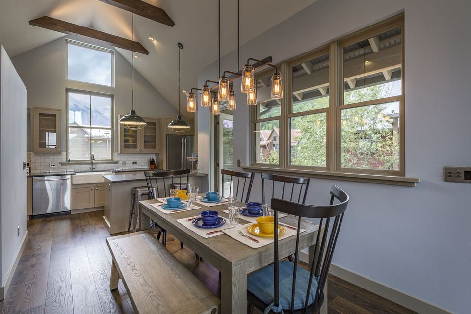 Beautiful Dining area comfortably seats 7 
