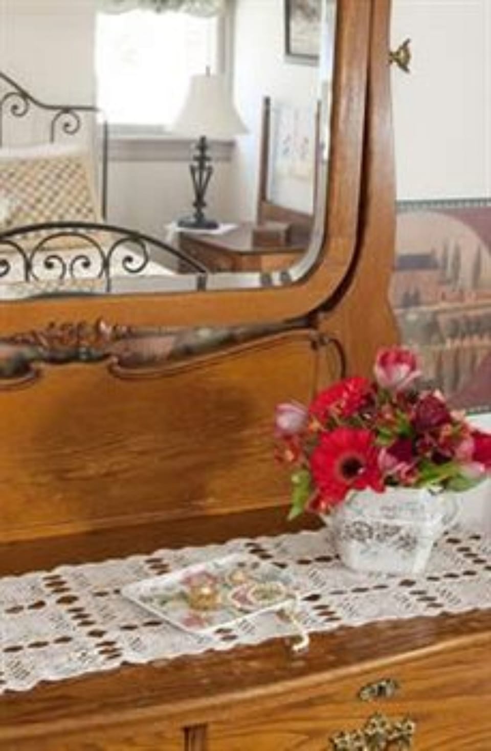 Individually decorated, iron/ironing board, free WiFi, bed sheets