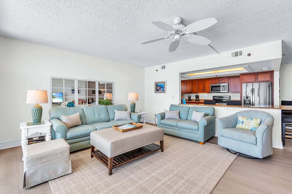 Living Area with Sofa Pullout