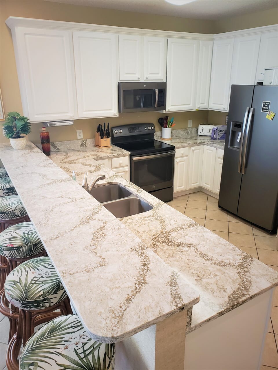 Spacious & bright kitchen with BeeYouTiFull Cambria counters ~