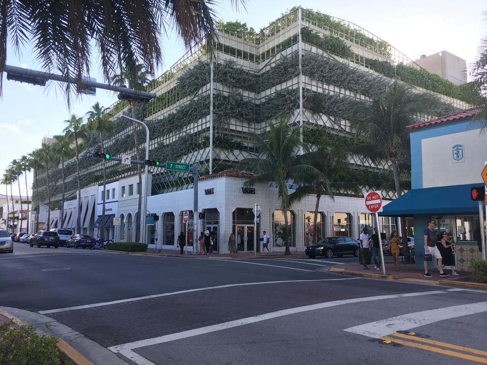 Public parking garage on the Seventh street and Washington 