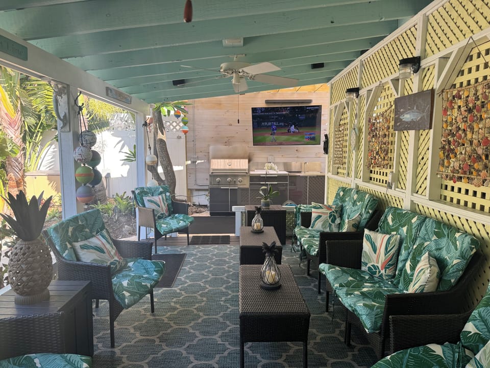 Covered Patio & Grill