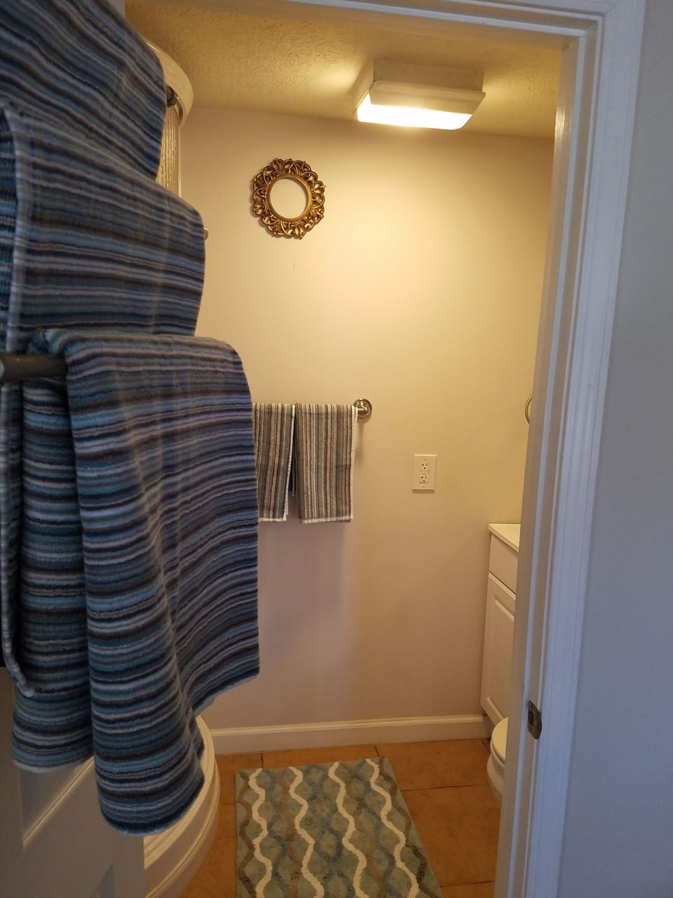 Lower level full bath