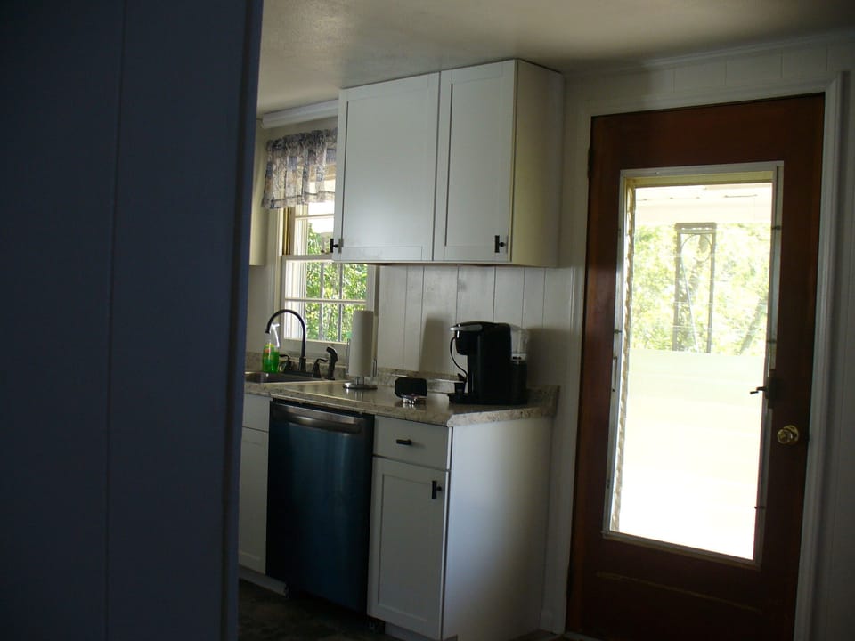 kitchen  with  dishwasher 