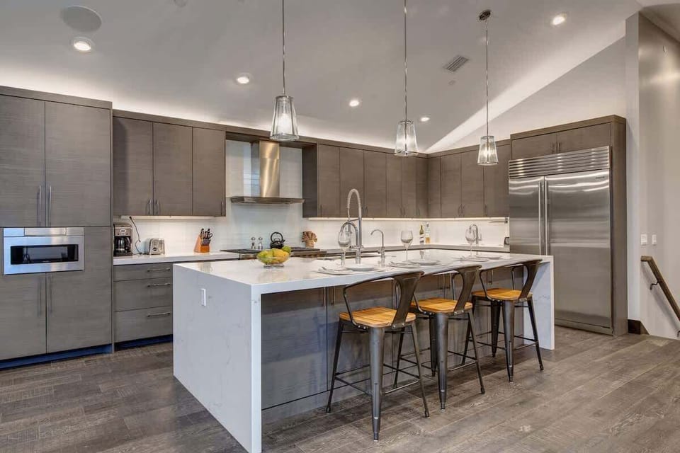 Fully Equipped Gourmet Kitchen & Dining | Abode at First Chair