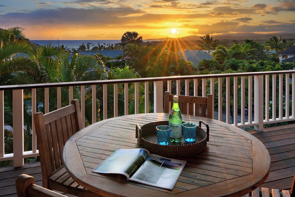 COVERED WRAP AROUND LANAI OCEAN/MOUNTAIN SUNSET VIEWS