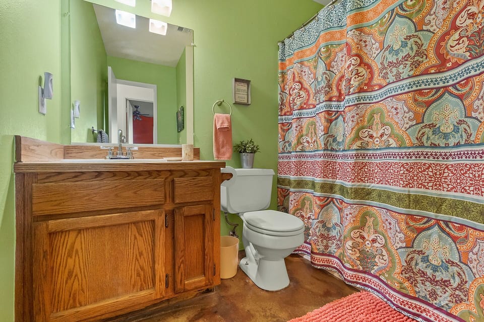 Hall bathroom 