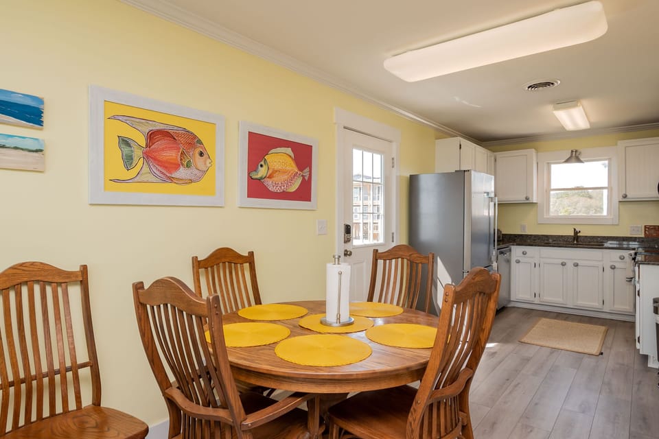 Dining Area - West