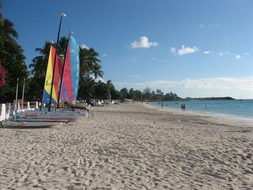 water sports and lovely restauraunts and bars along the beach
