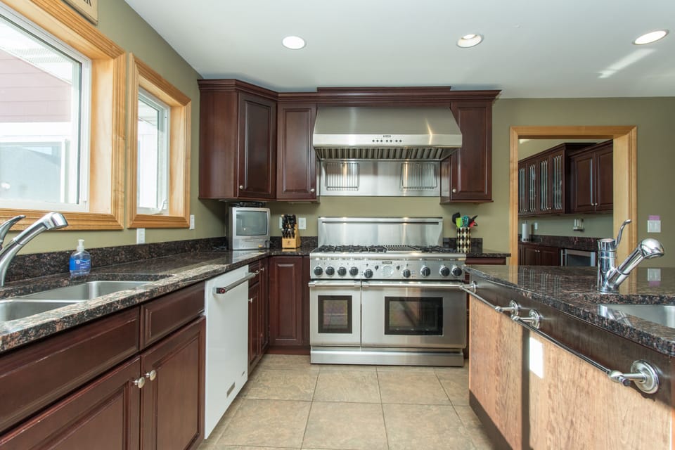Gourmet Kitchen with 6 burner stove and warmers for the cooks in the group.