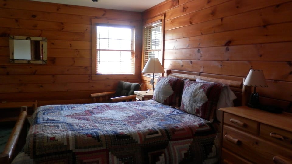 Queen room.