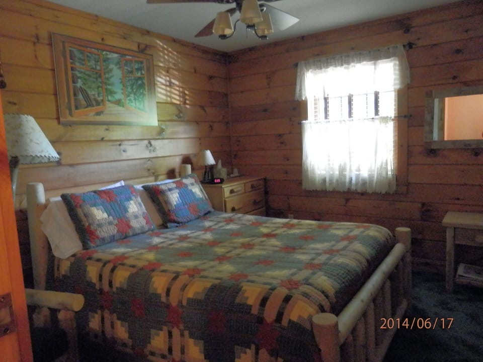 Queen room.