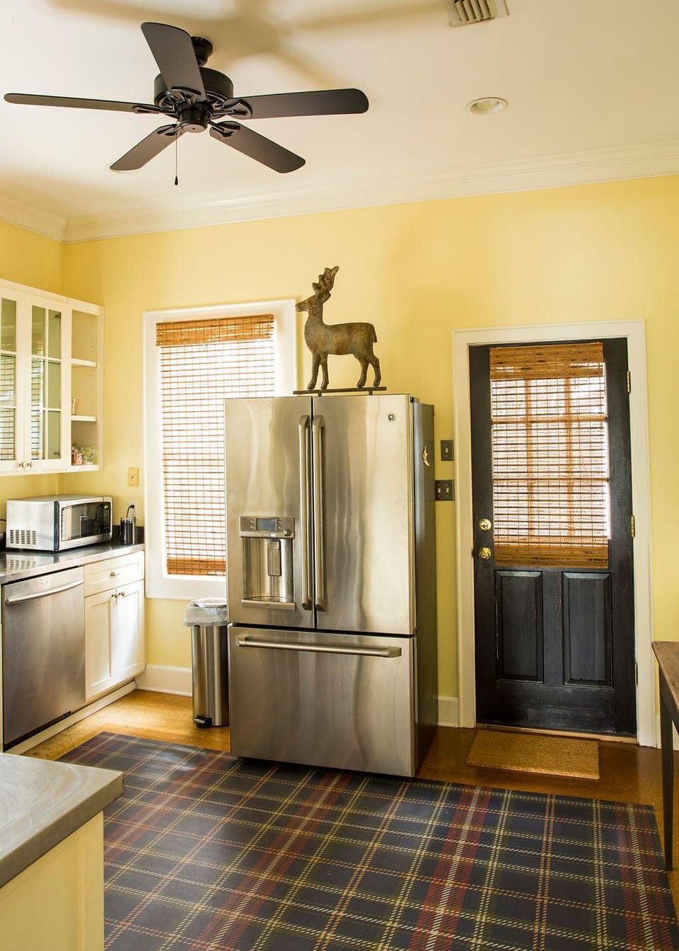 Equipped kitchen for a complete meal or just a great cup of coffee.
