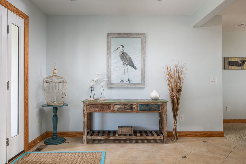Second floor foyer.