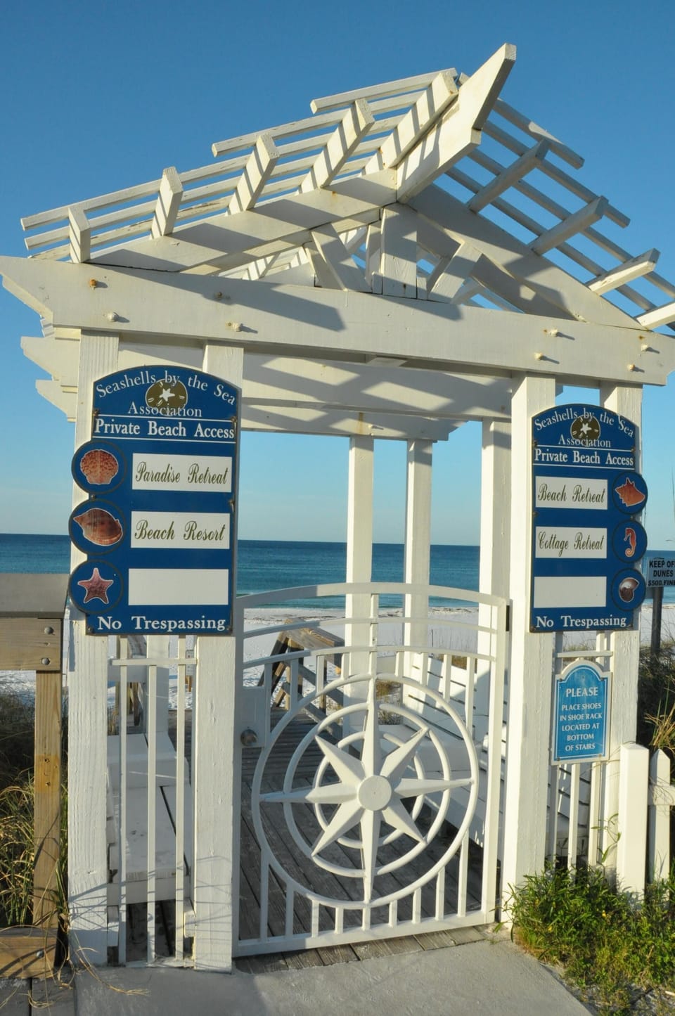 Walk to Private Private  Beach access
Paradise Retreat 