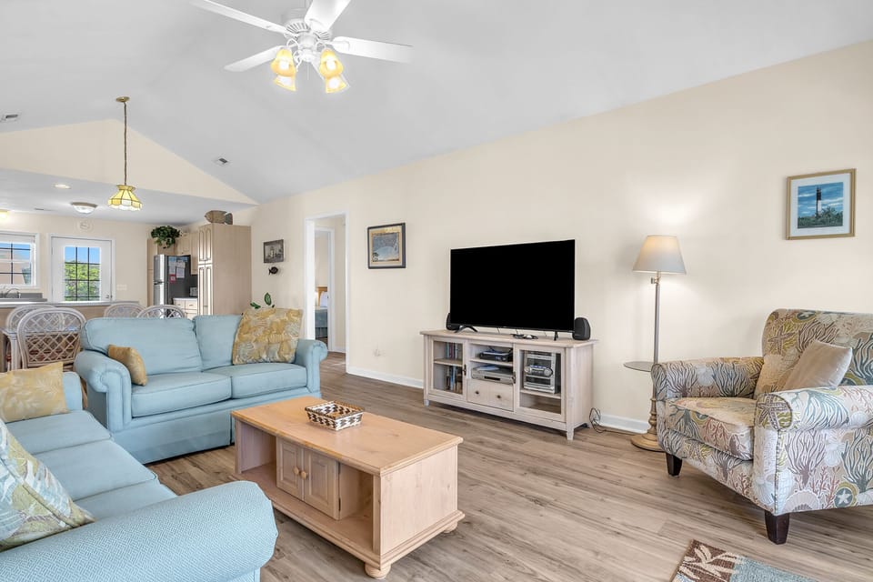 Living Room - South