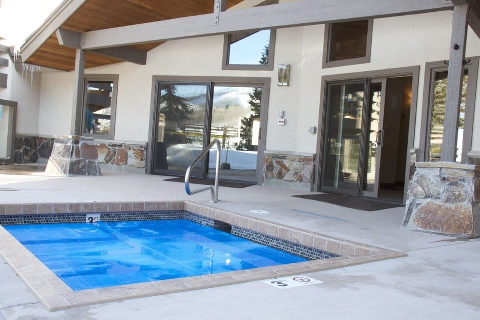 Outdoor spa-just the thing after a hard day skiing!