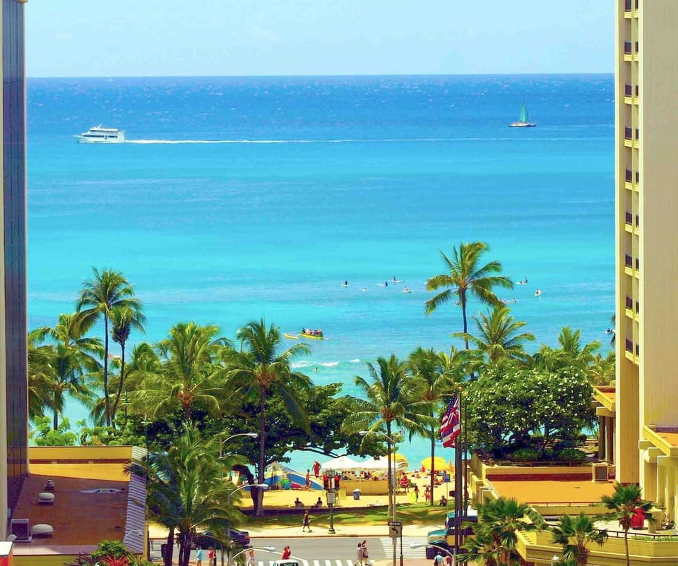 panorama-tic ocean view from your 3 bed room lanais 