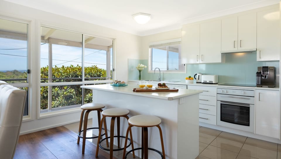 Chef's Kitchen | 3.3km to supermarket, butcher, bakery, pharmacy