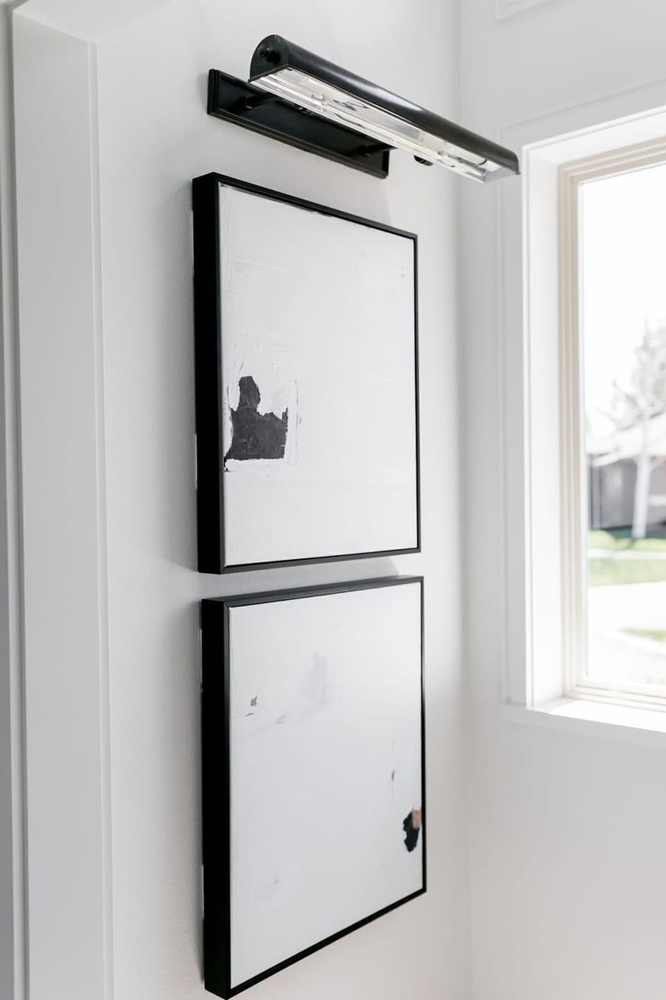 MODERN ARTWORK - INTERIOR DESIGN BY LIGHT & DWELL
