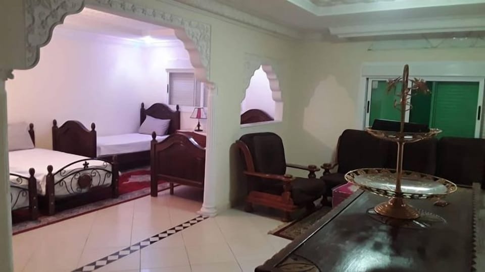 Executive Apartment | In-room safe, individually furnished, desk, laptop workspace